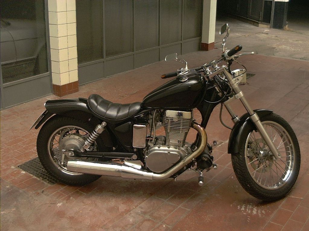 LS 650 Savage solo BRACTWO SUZUKI